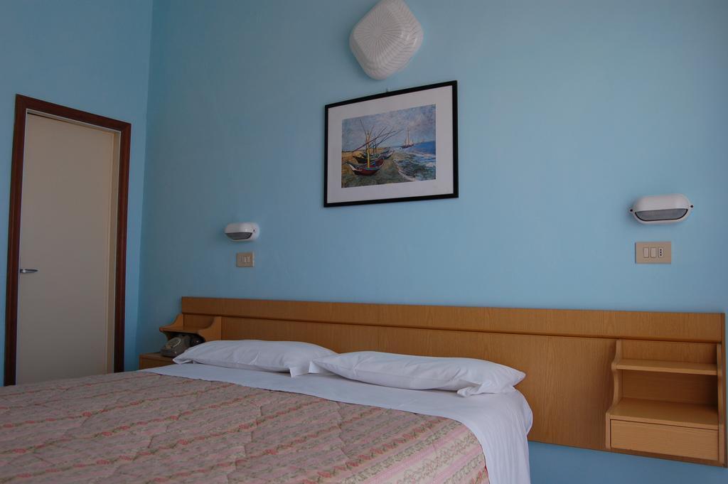 Hotel Vittoria Chianciano Terme Buitenkant foto