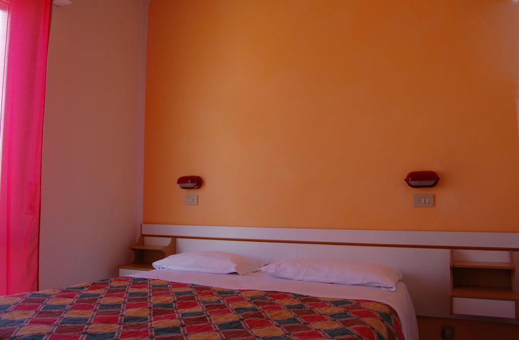 Hotel Vittoria Chianciano Terme Buitenkant foto
