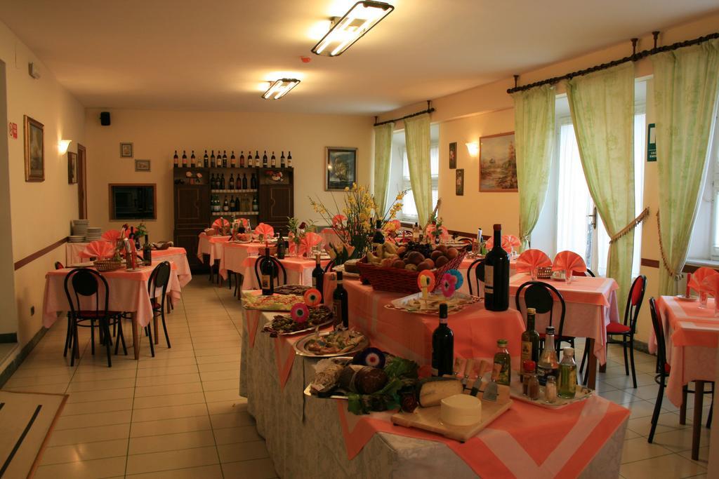 Hotel Vittoria Chianciano Terme Buitenkant foto
