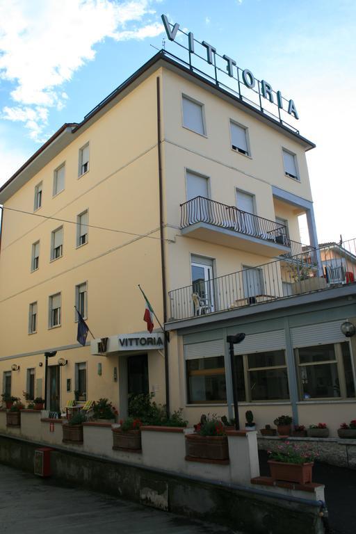 Hotel Vittoria Chianciano Terme Buitenkant foto