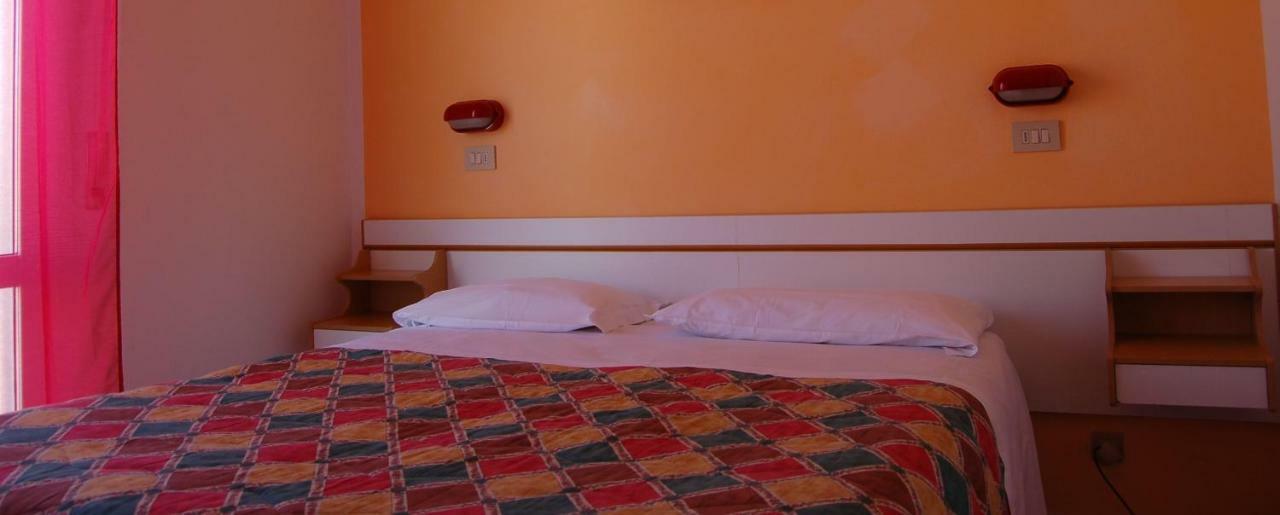 Hotel Vittoria Chianciano Terme Buitenkant foto